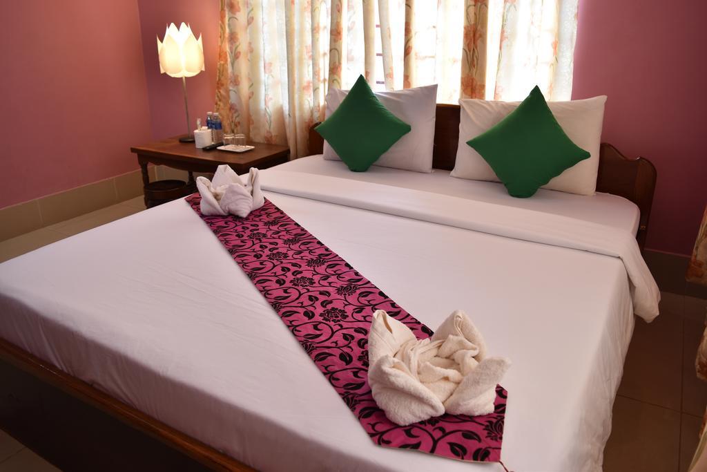 Ta Som Guesthouse & Tour Services Siem Reap Esterno foto
