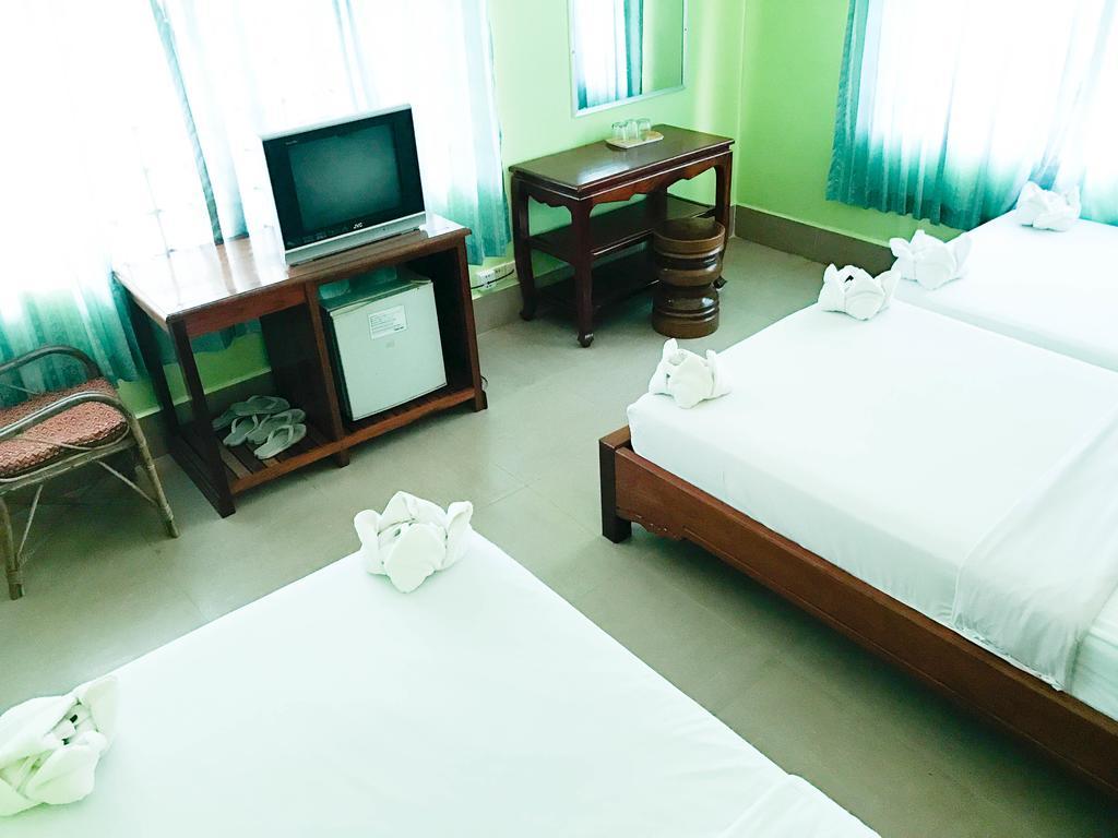 Ta Som Guesthouse & Tour Services Siem Reap Esterno foto