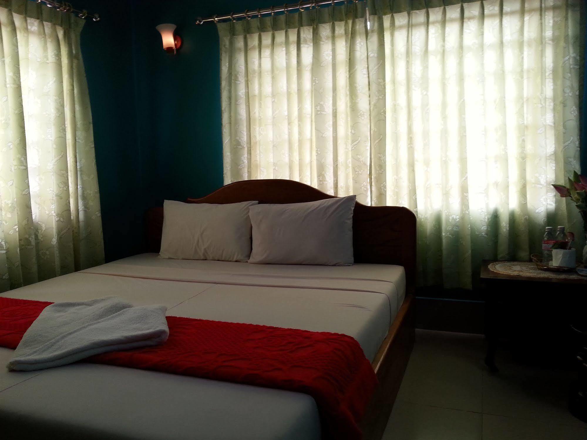 Ta Som Guesthouse & Tour Services Siem Reap Esterno foto